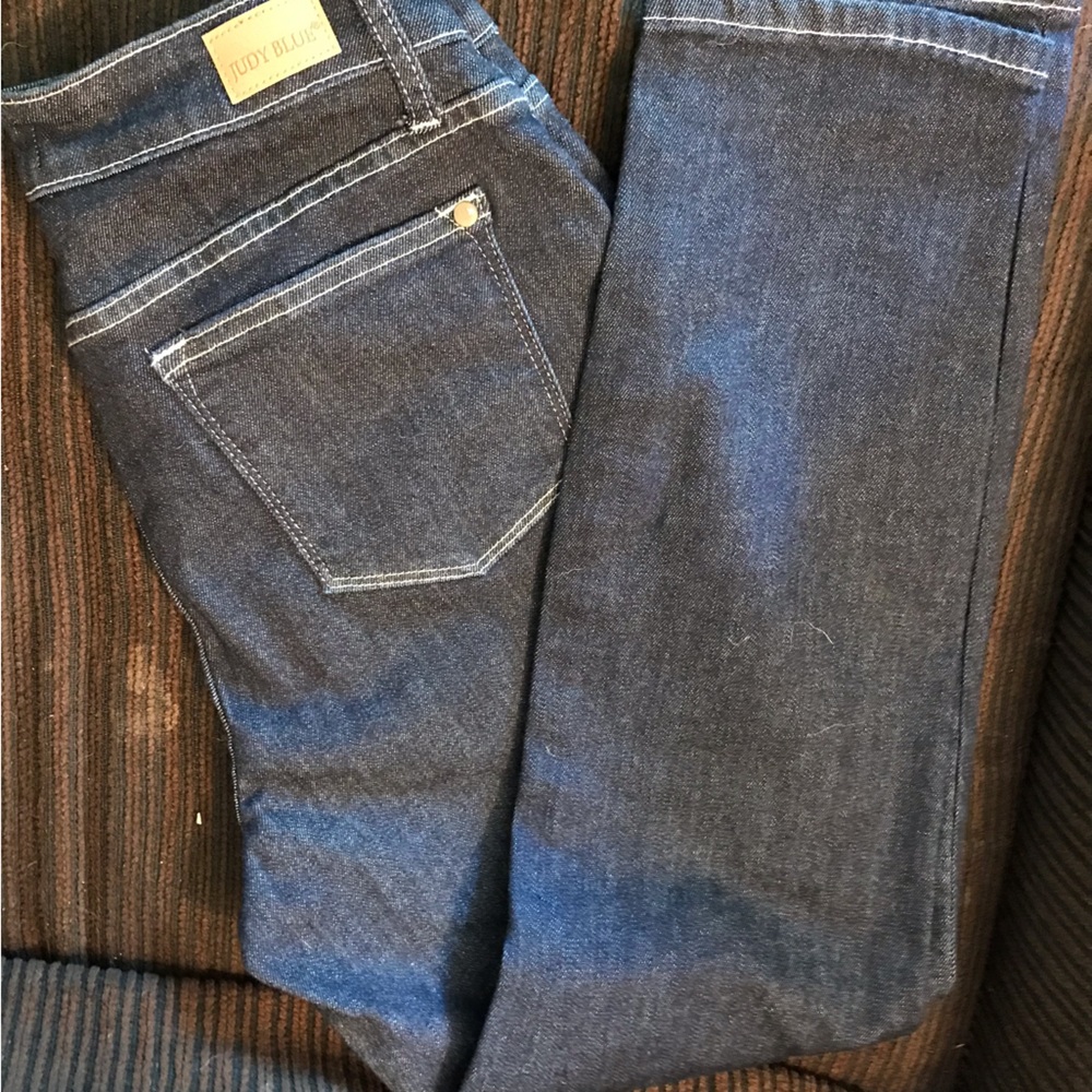 Brand NEW dark wash mom jeans!